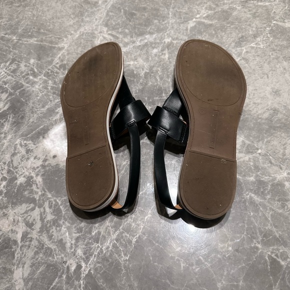 Tommy Hilfiger Bennia Sandals Women's Breathable Flat Shoes SZ 10B - Picture 4 of 4